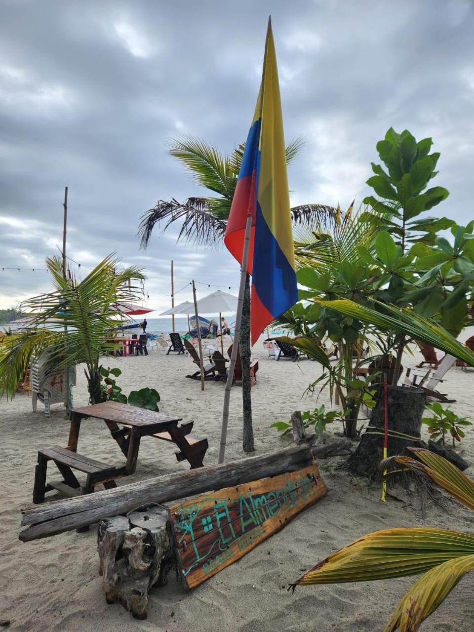 El Almendron Beach Hostel Guachaca 외부 사진